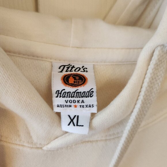 Titos Vodka Seasons Drinkings Hoodie Graphic Print XL Off White Winter Design - Picture 5 of 9